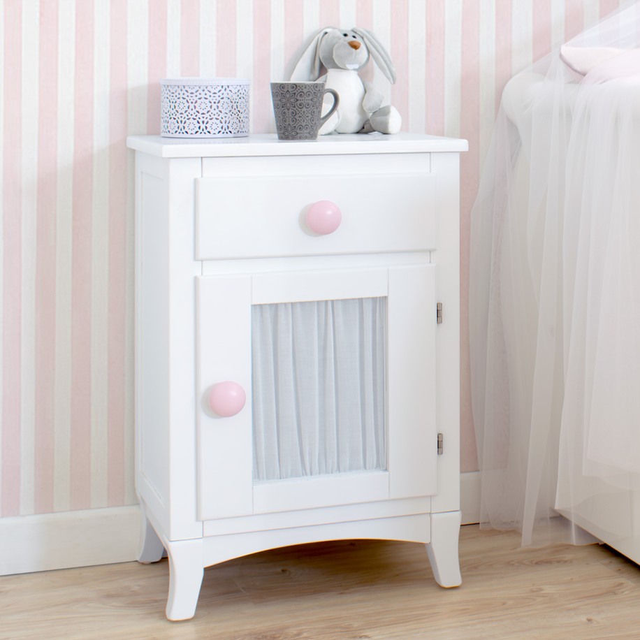 Table de chevet enfant avec porte et rideau rose, poignée rond blanc