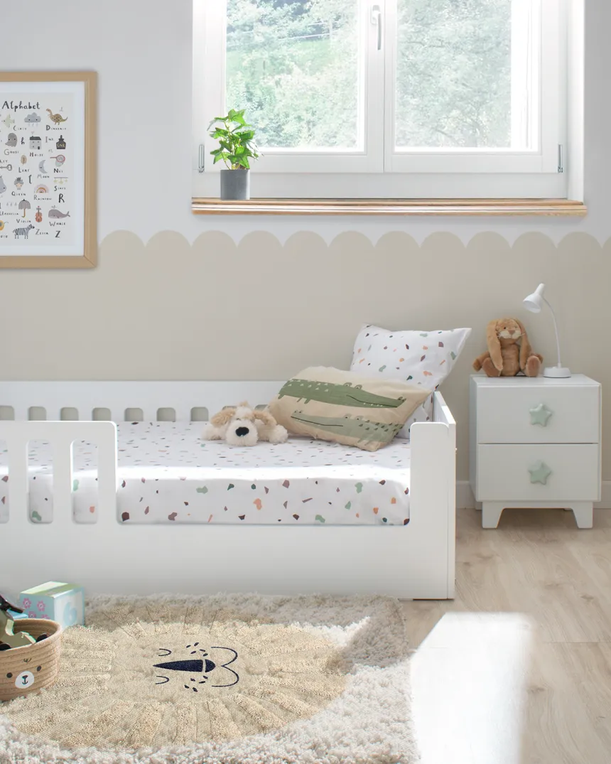 Lit montessori avec barrière CRETA Blanc - Livraison rapide