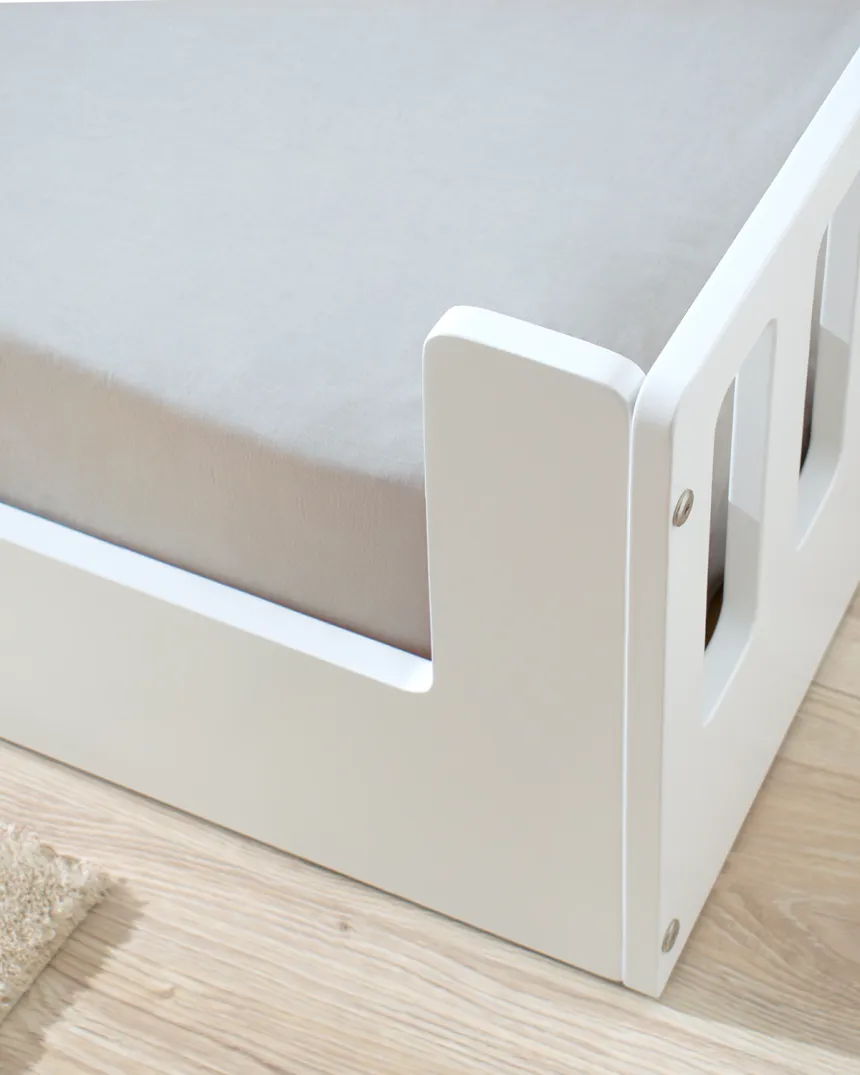 Lit montessori avec barrière CRETA Blanc - Livraison rapide