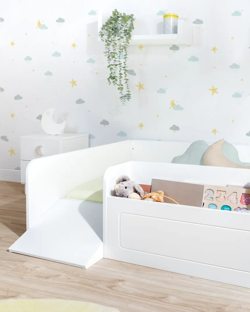Lit montessori avec rangement et rampe - Livraison rapide