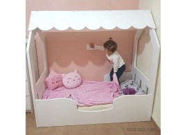 Lit pour enfant Montessori Cabane