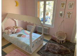 La chambre de notre cliente avec le lit Montessori Cabane